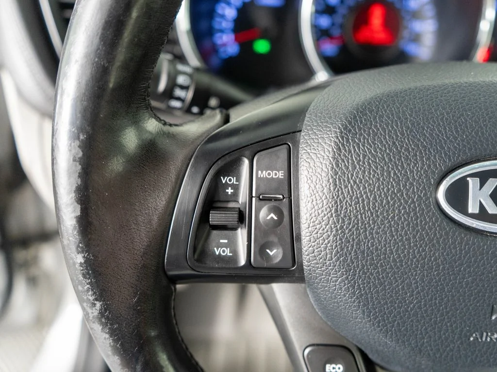 2012 Kia Optima EX - Photo 18