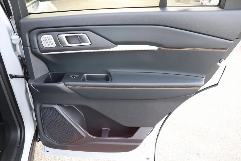 New 2026 Space White Metallic Ford Tremor® image 15