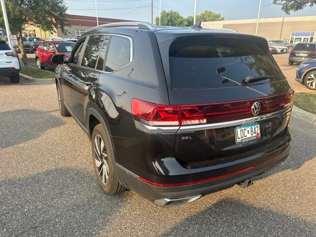 Certified Used 2024 Black Volkswagen 2.0T SEL image 5