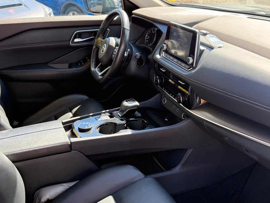 Used 2021 Gun Metallic Nissan SV image 29