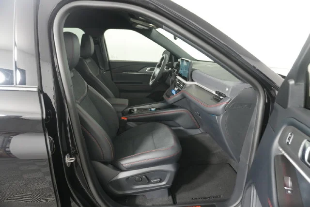 New 2026 Agate Black Metallic Ford ST image 32