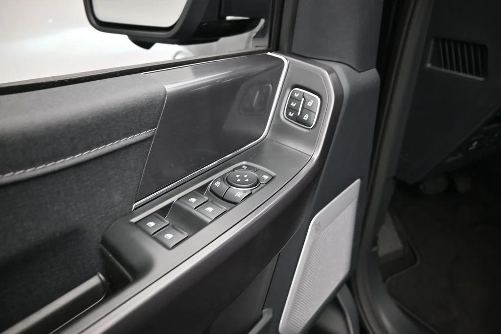 New 2026 Agate Black Metallic Ford Lariat image 10