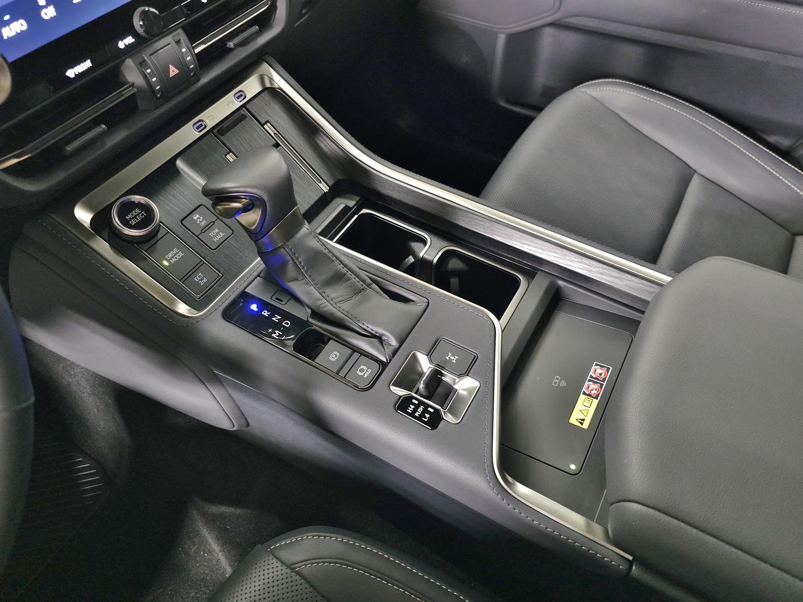Used 2024 Black Lexus PREMIUM+ image 31
