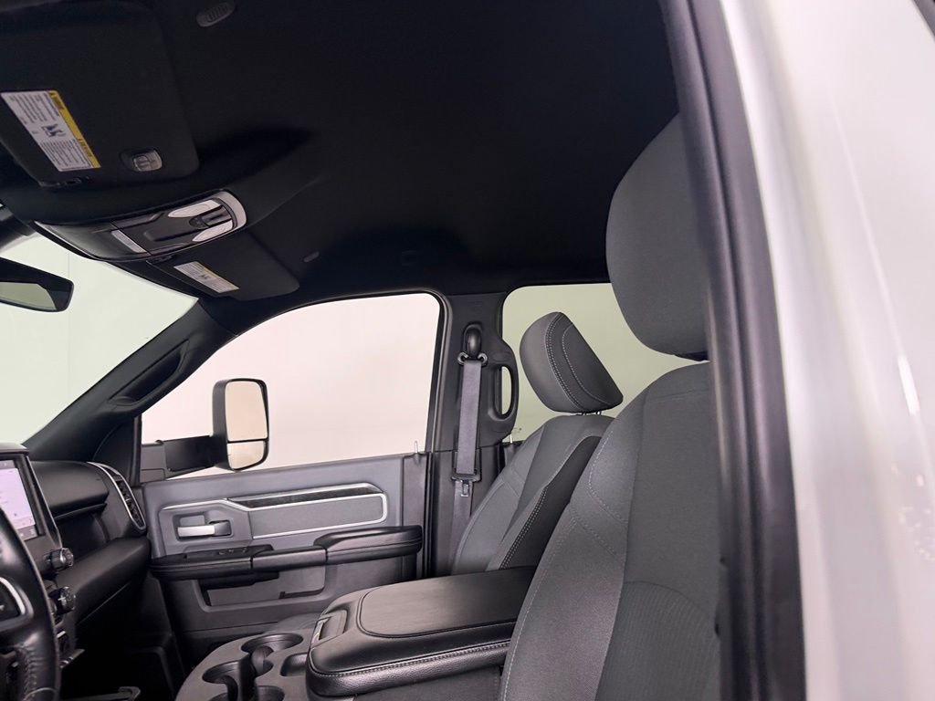 Used 2022 White Ram Big Horn image 23