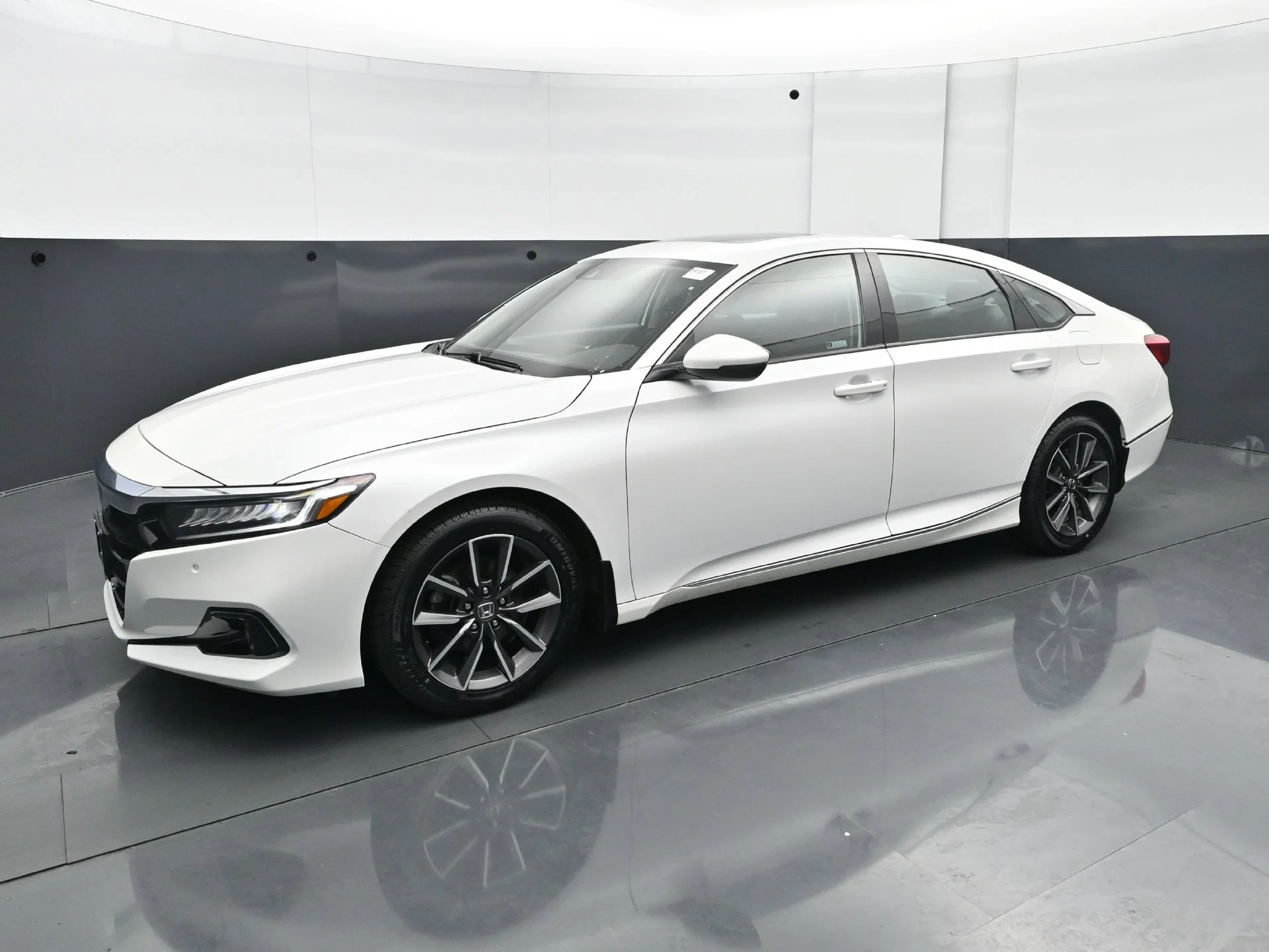 Used 2022 Honda Accord EX-L with VIN 1HGCV1F55NA022330 for sale in Burnsville, Minnesota