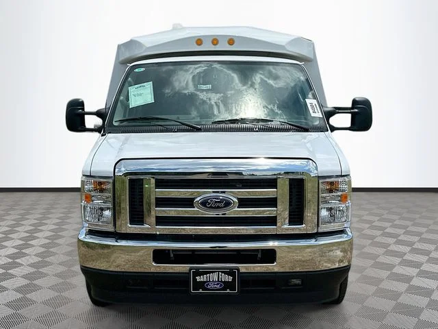 New 2025 Oxford White Ford KNAPHEIDE KUV129D20L image 2