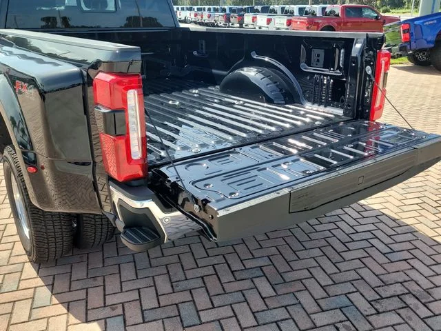 New 2026 Black Metallic Ford Lariat image 11