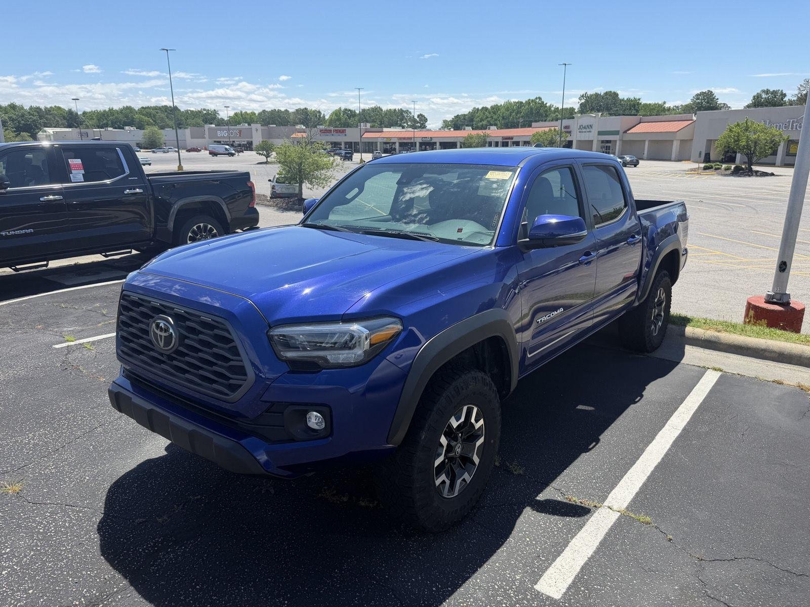 Used 2023 Blue Crush Metallic TOYOTA  image 18