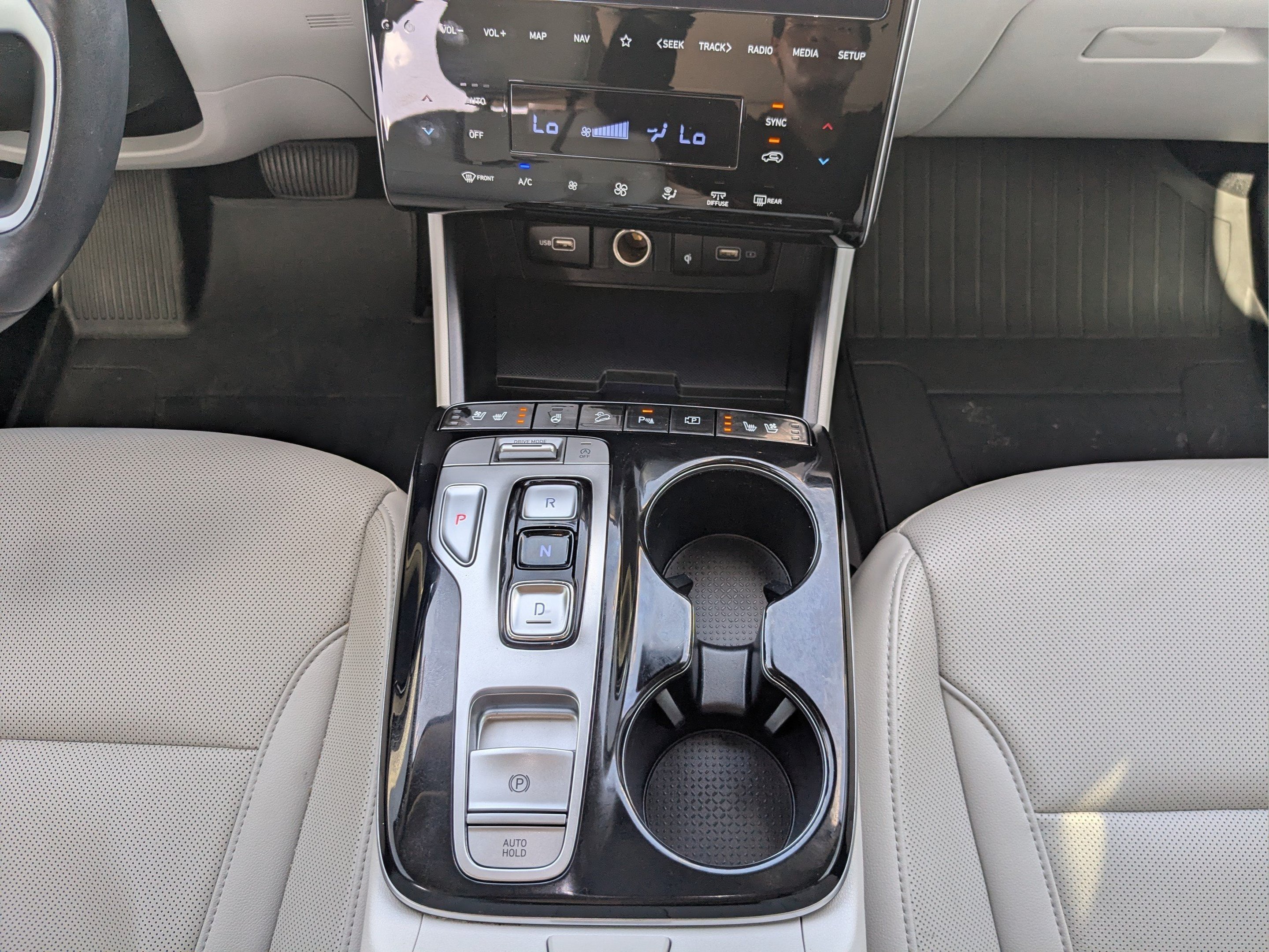 Used 2024 Dark Gray Metallic Hyundai Limited image 18