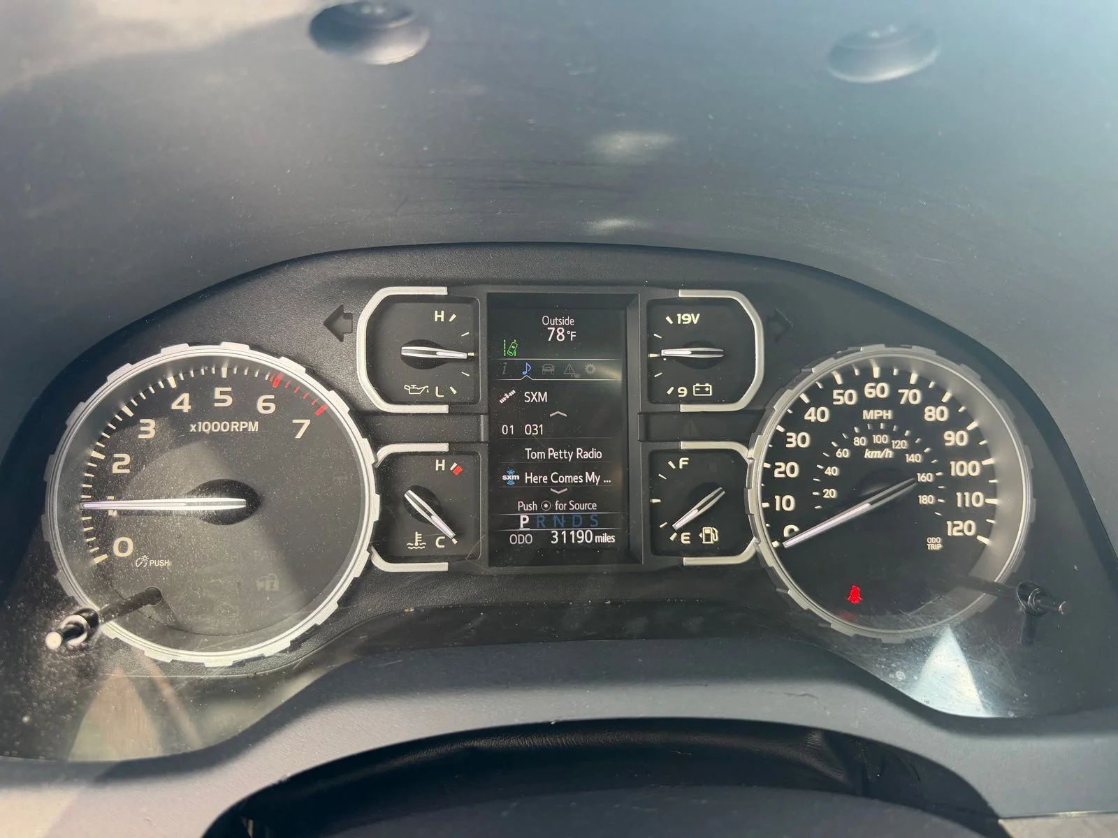 Used 2020 White Toyota SR5 image 14