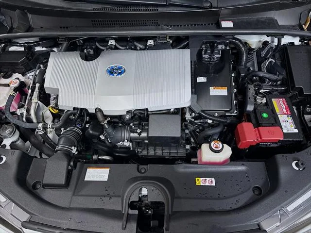 Certified Used 2022 WIND CHILL PEARL Toyota  image 30