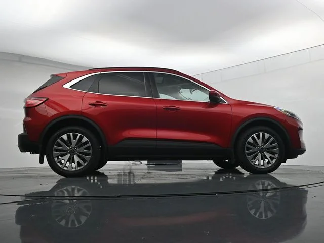 Used 2022 Red Ford Titanium image 35