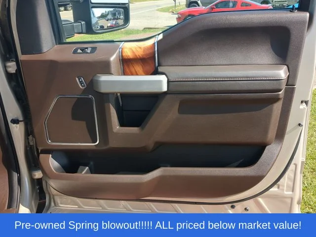 Used 2017  Ford King Ranch image 45