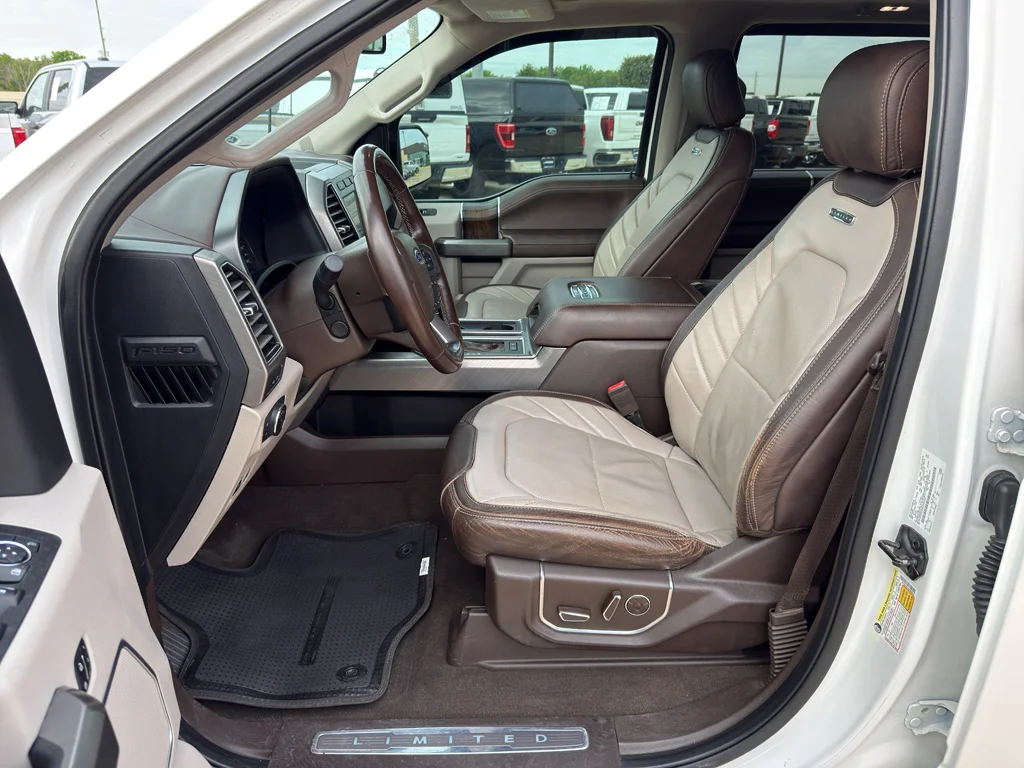 Used 2019 White Platinum Metallic Tri-Coat Ford Limited image 11