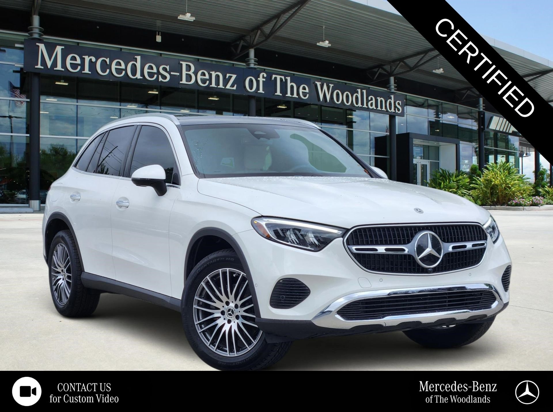 2026 Mercedes-Benz GLC GLC 300's photo