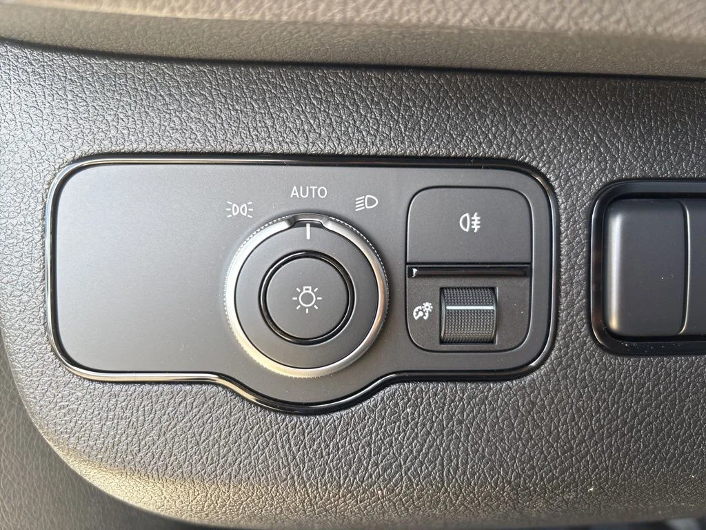 New 2026 Arctic White Mercedes-Benz w/ Ranger Shelf Pkg image 30