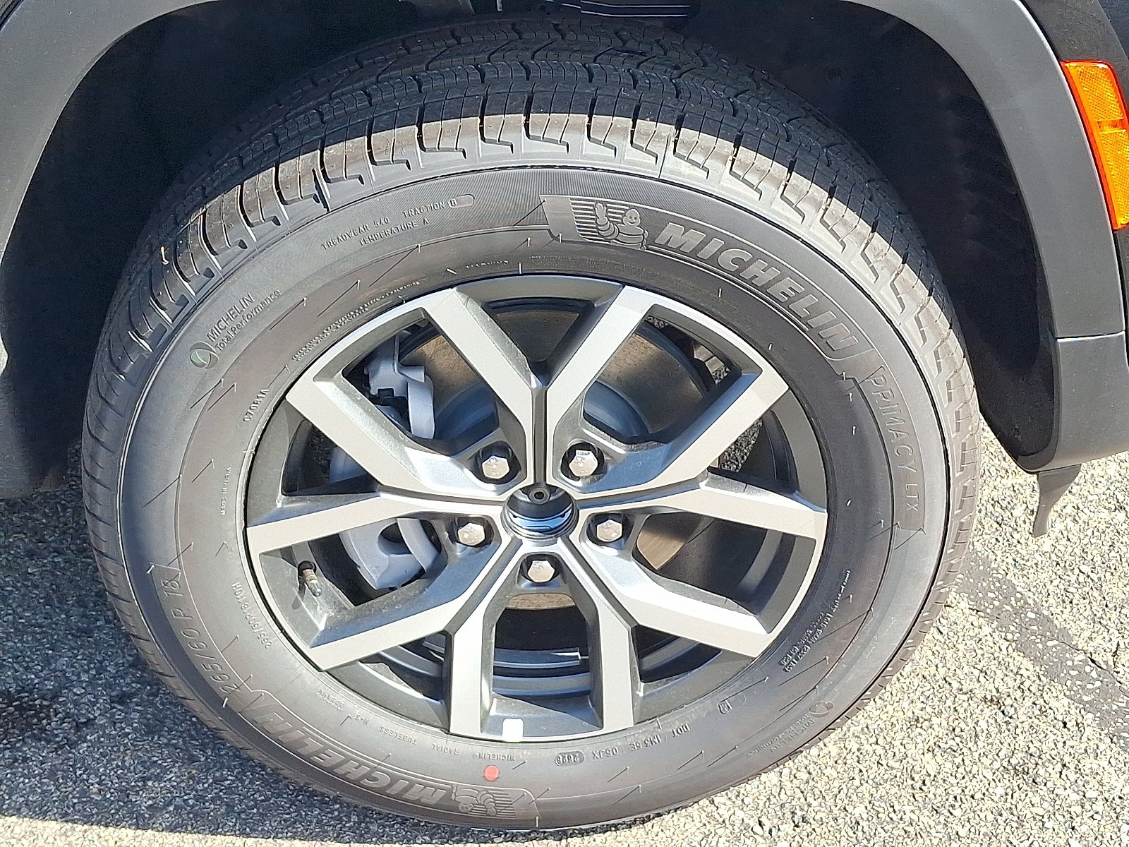New 2027 High-Gloss Black Paint Jeep Laredo X 4x4 image 5