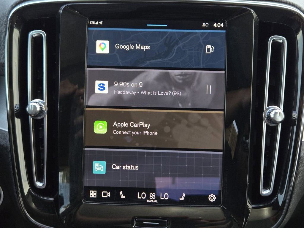 Used 2024  Volvo Core Bright Theme image 12