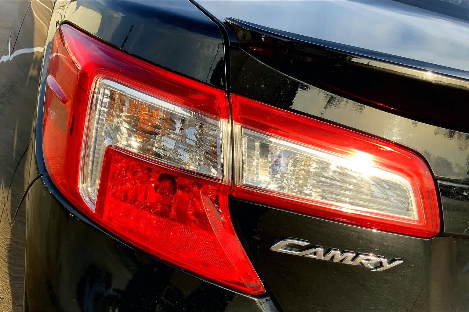 Used 2014 Attitude Black Metallic Toyota XLE image 28