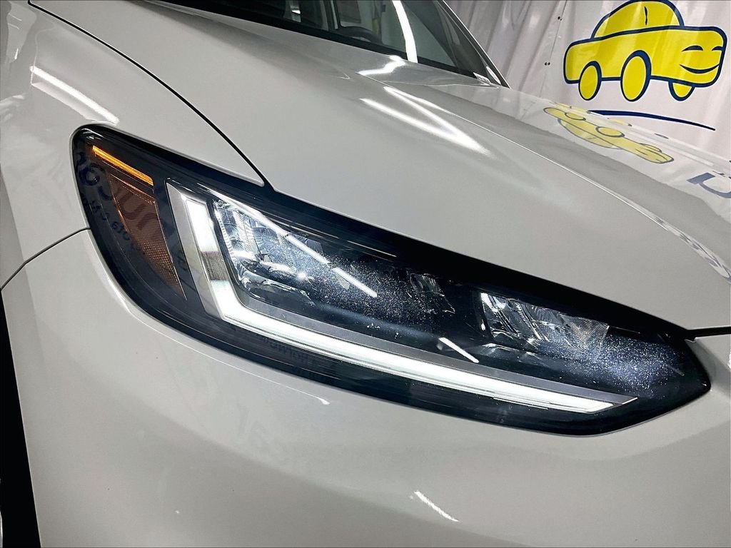 Used 2023 Platinum White Pearl Honda LX image 32