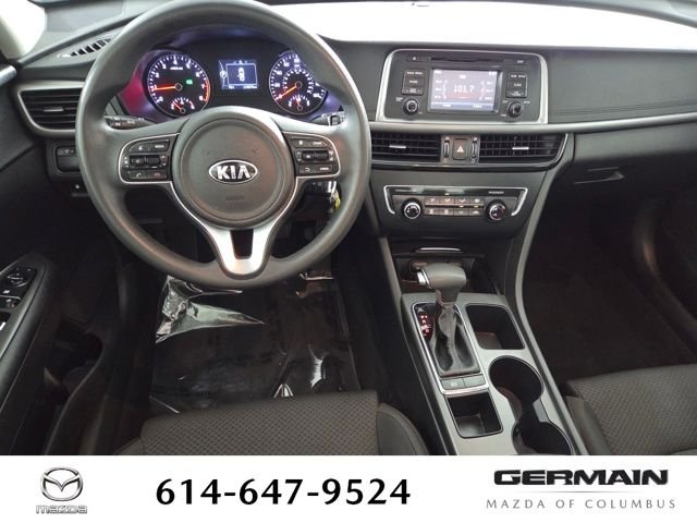 Used 2016 Silver Kia LX image 18