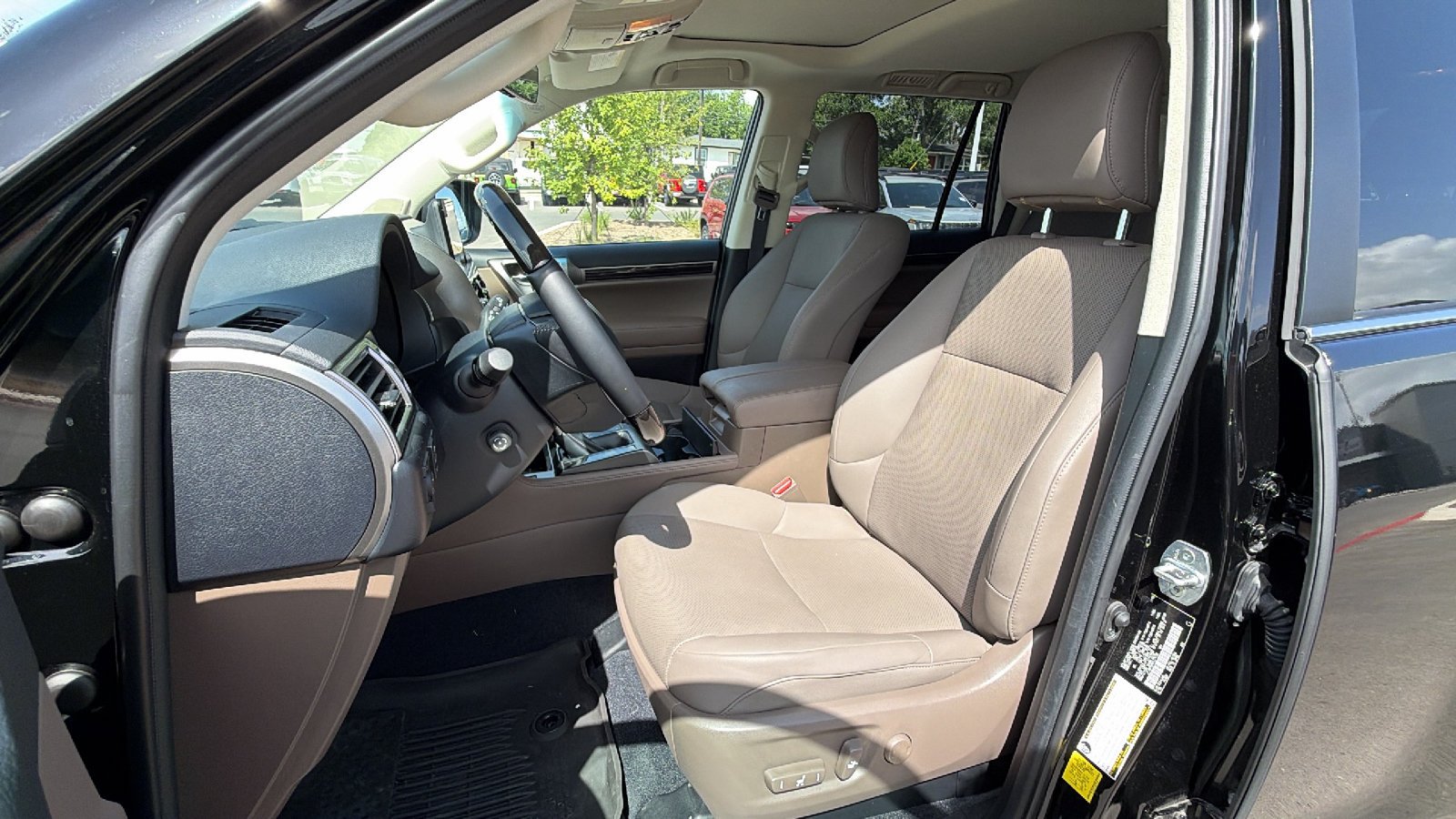 Certified Used 2023 Onyx Black Lexus GX 460 Premium image 12