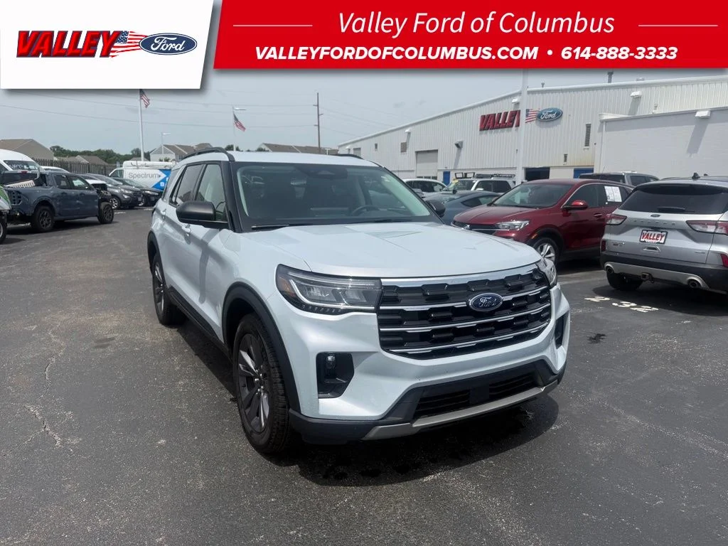 New 2026 Space White Metallic Ford Active image 1
