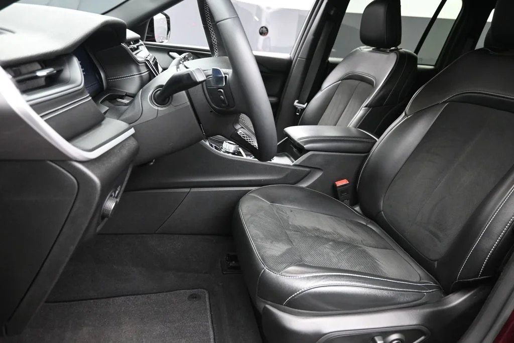 Used 2024 Red Jeep Altitude X image 17