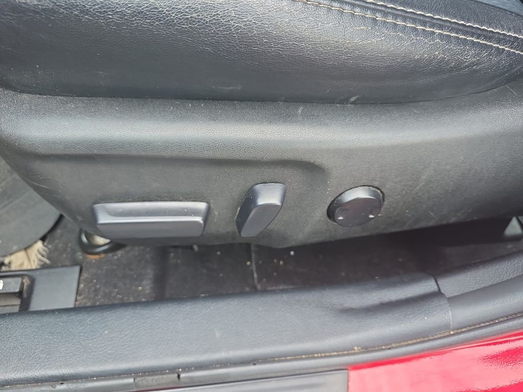 Used 2014 Red Toyota SE image 23