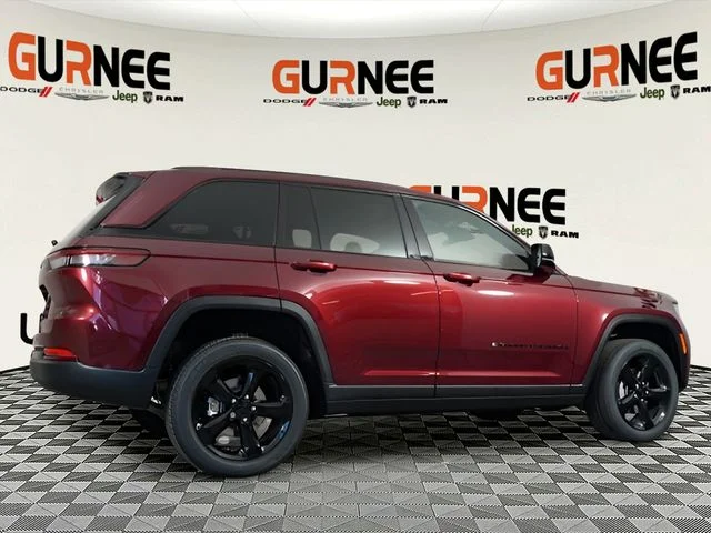 New 2025 Velvet Red Pearl-Coat Exterior Paint Jeep Altitude X image 34