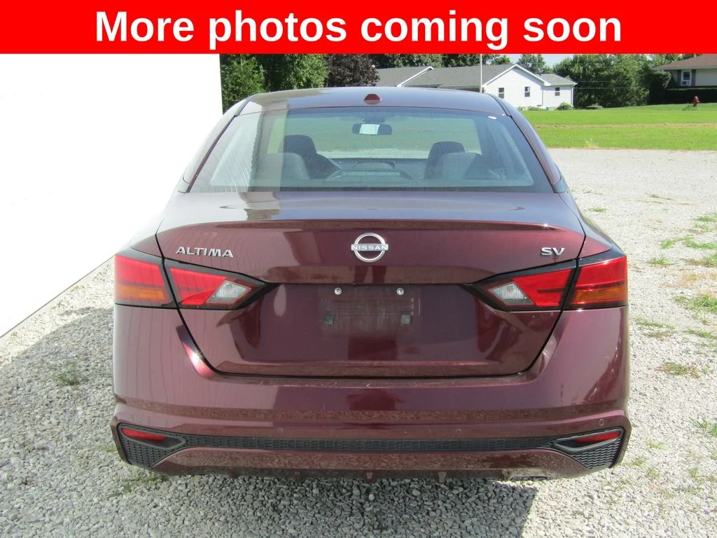 Used 2024 Red Nissan 2.5 SV image 4