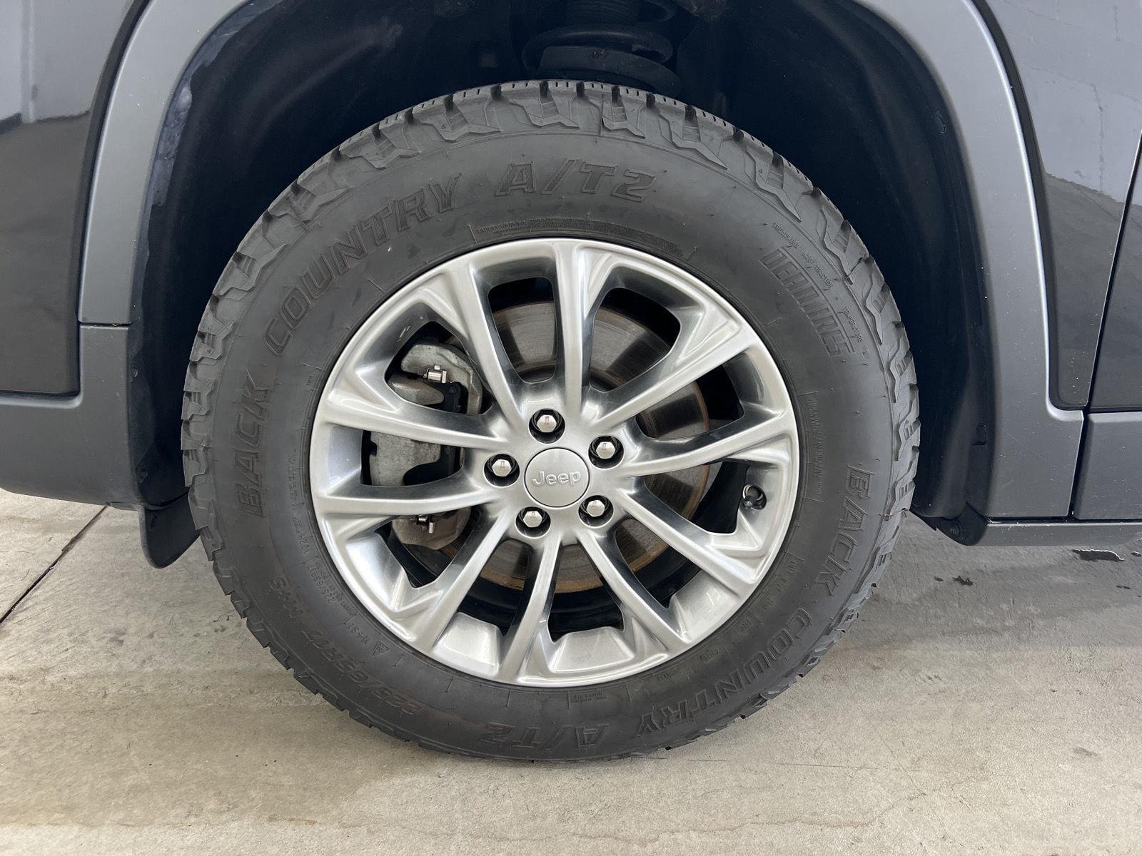 2021 Jeep Cherokee Latitude Lux - Photo 7