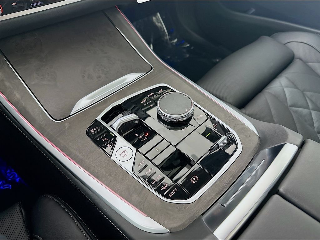 Used 2026 White Metallic BMW xDrive50e image 22