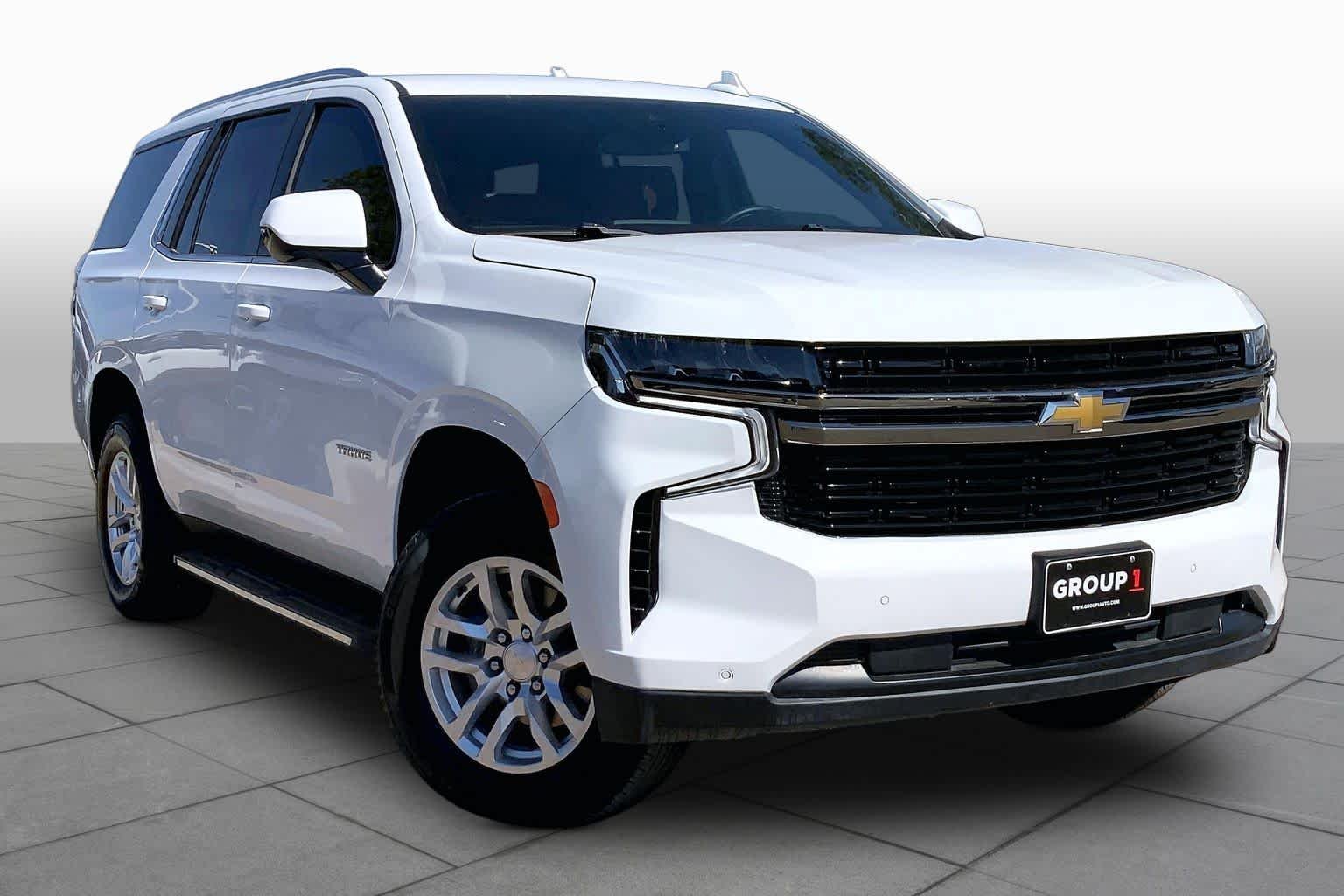 Used 2024 Summit White Chevrolet LT image 3