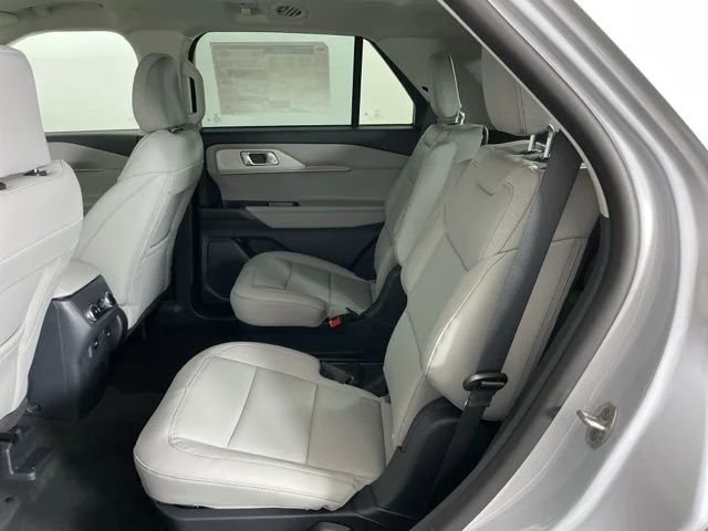 New 2026 Space White Metallic Ford Active image 28