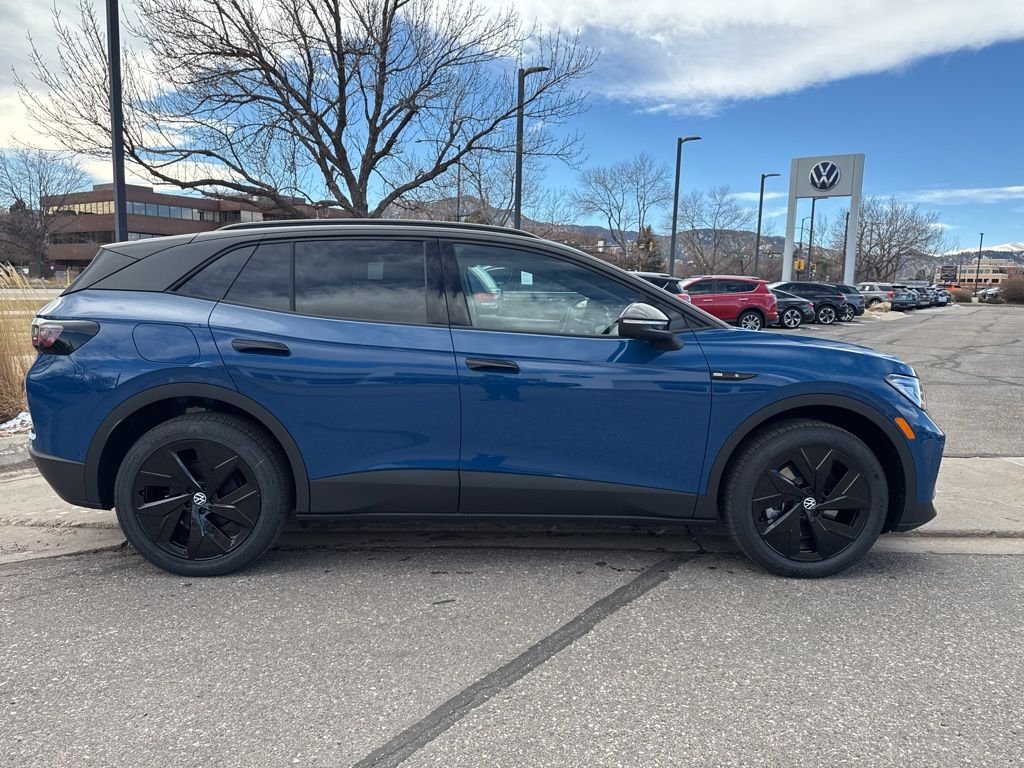 New 2026 Mountain Lake Blue w/ Black Roof Volkswagen Pro S Plus image 6