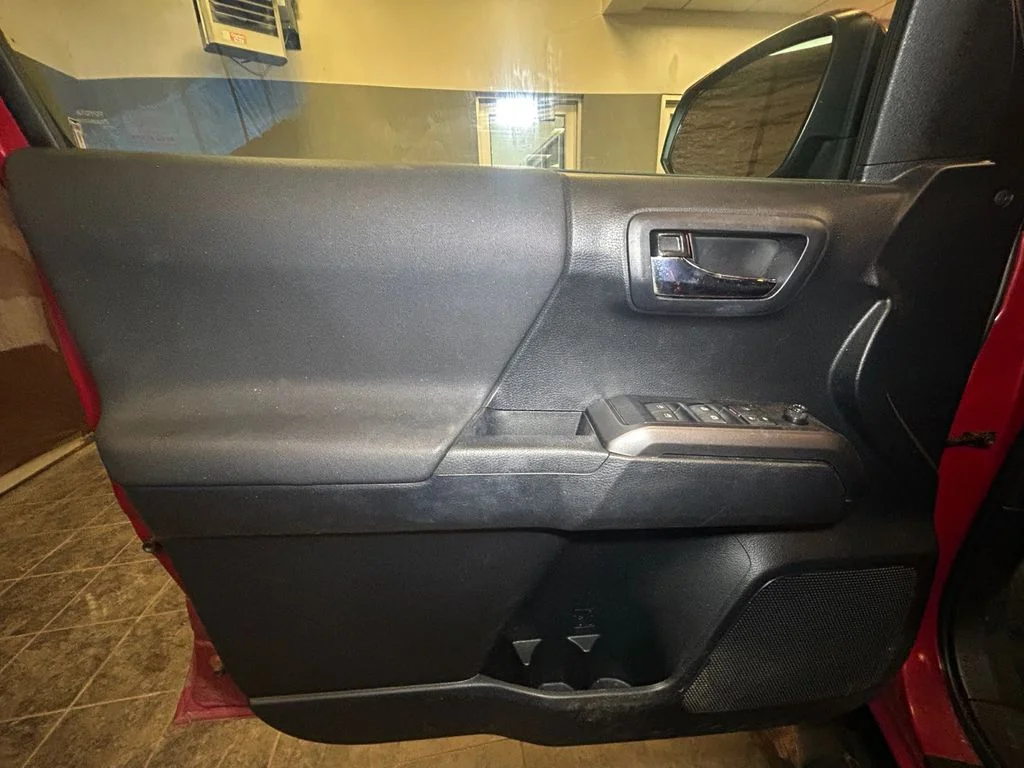 Used 2019 Barcelona Red Toyota TRD Sport V6 image 21