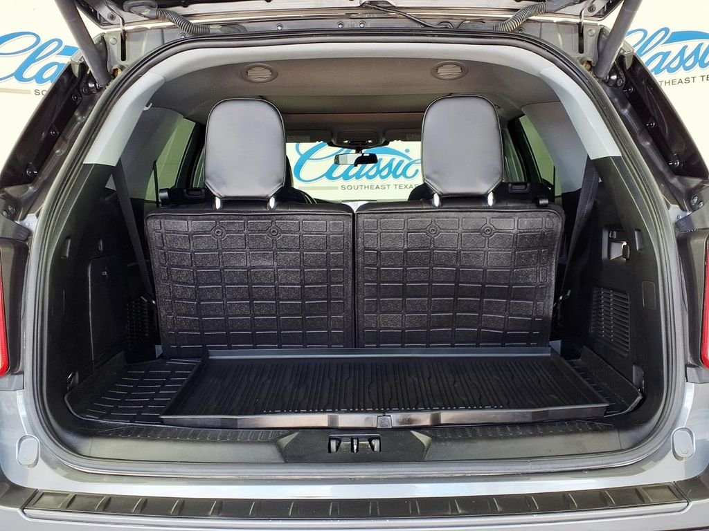 Used 2023 Gray Ford XLT image 10