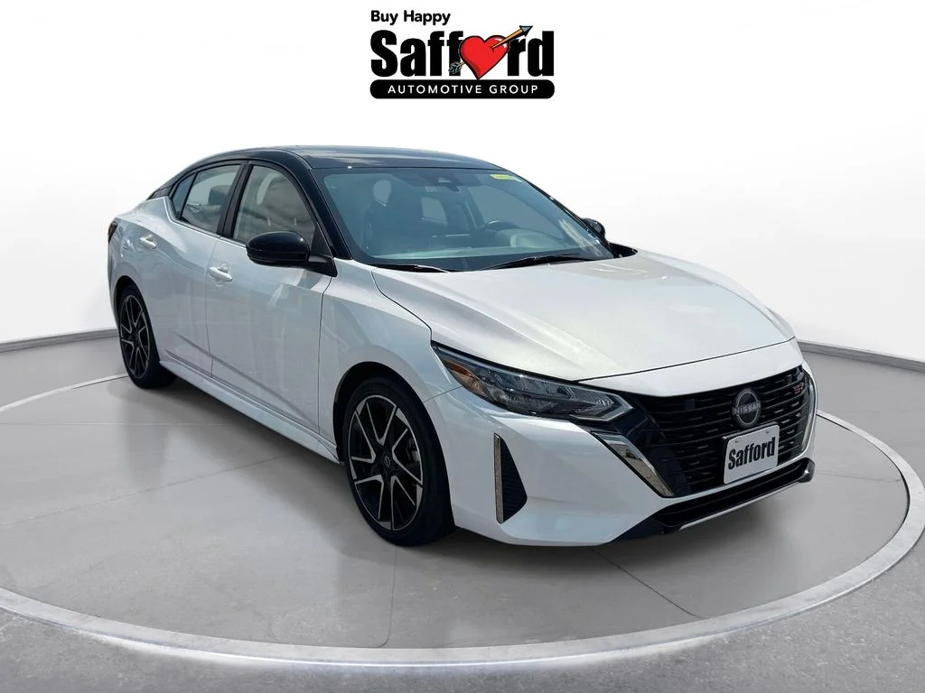 Used 2024 White Nissan SR image 3