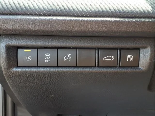 Used 2025  Toyota LE image 15