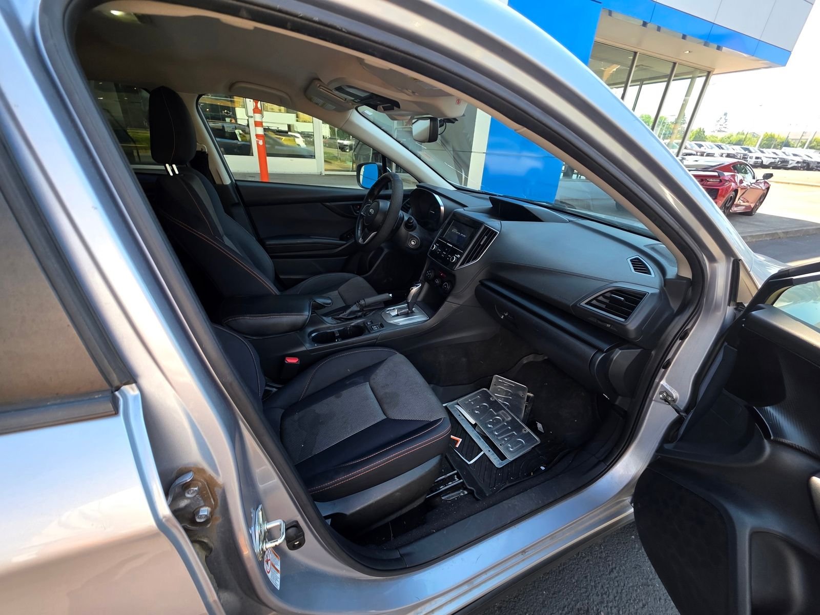 Used 2018 Ice Silver Metallic Subaru 2.0i Premium image 16