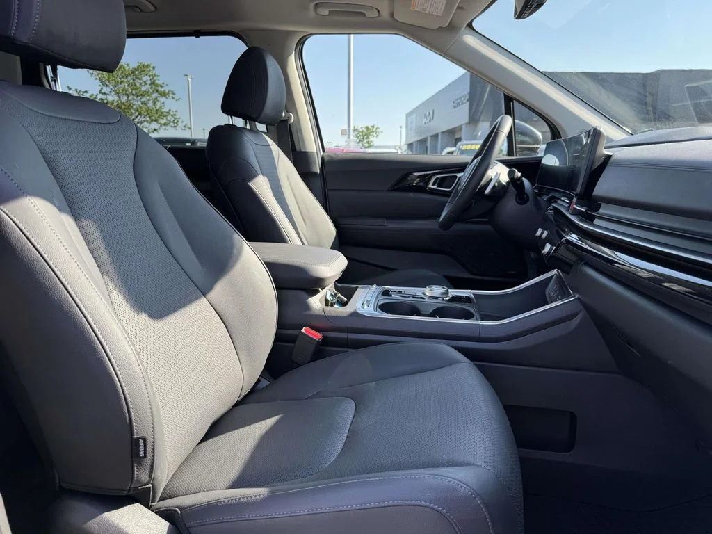Certified Used 2026 White Kia SX Prestige image 15
