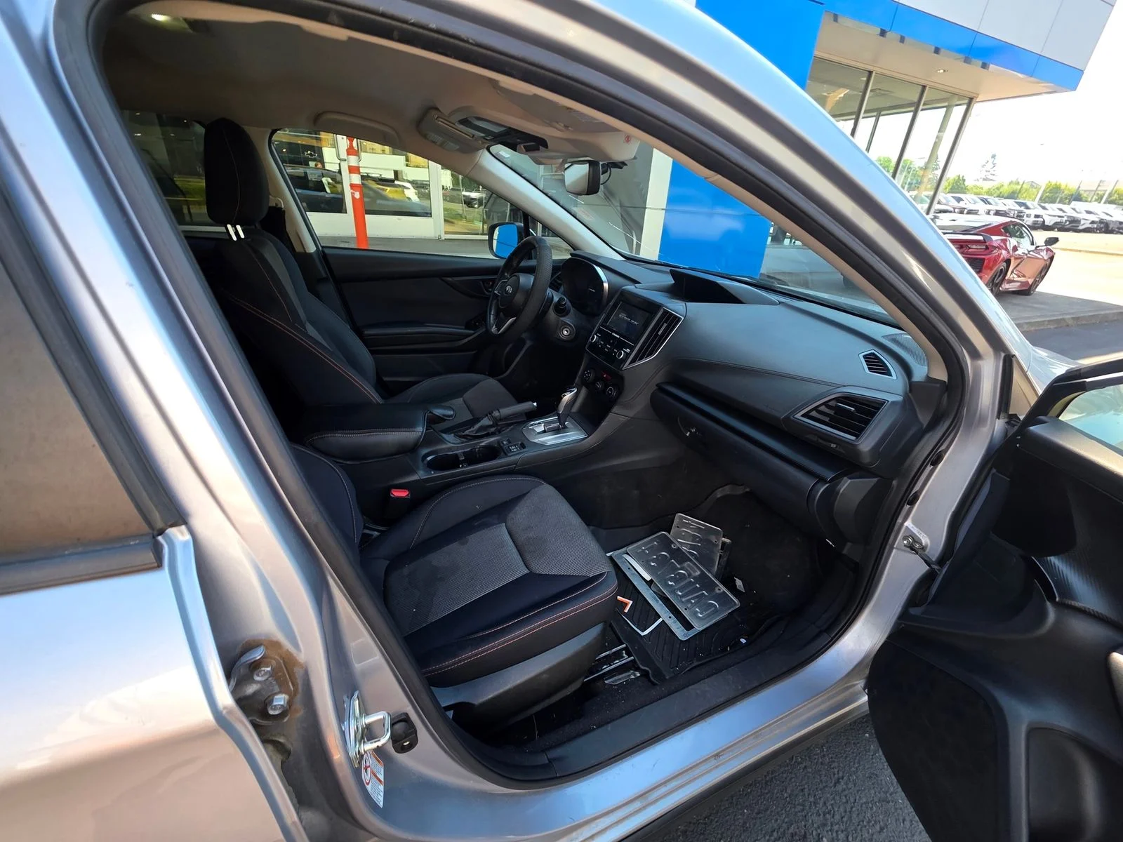 Used 2018 Ice Silver Metallic Subaru 2.0i Premium image 16