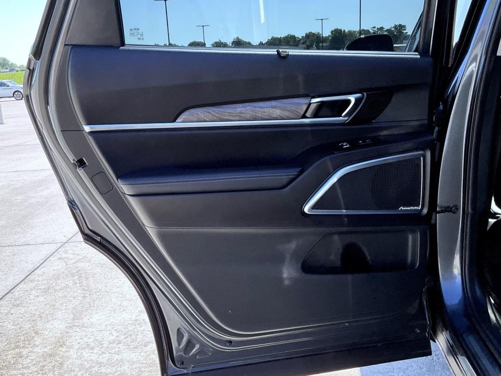 Used 2020 Gray Kia SX image 23