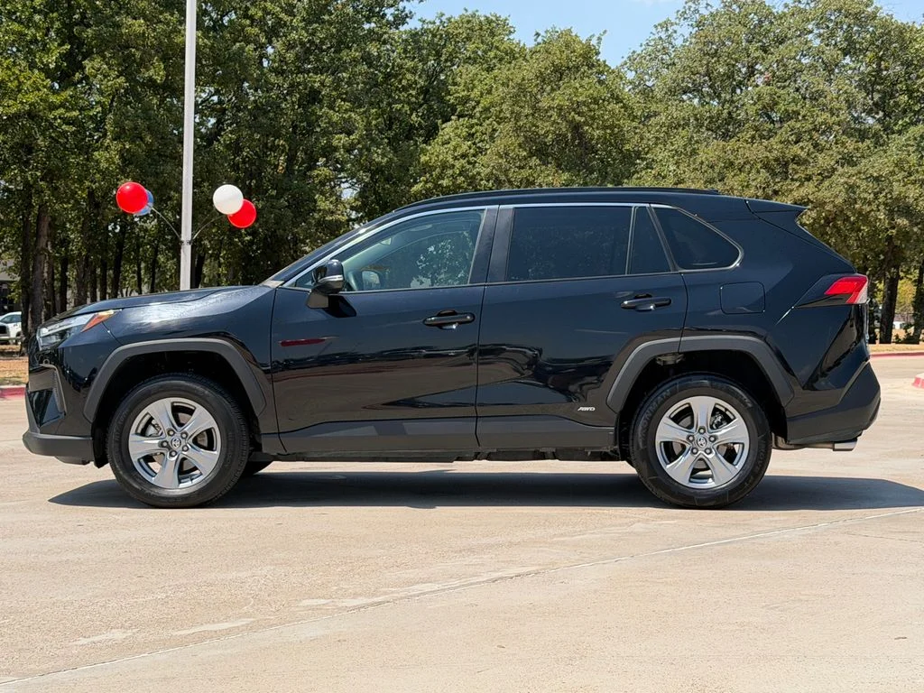 Used 2025 Black Toyota XLE image 5