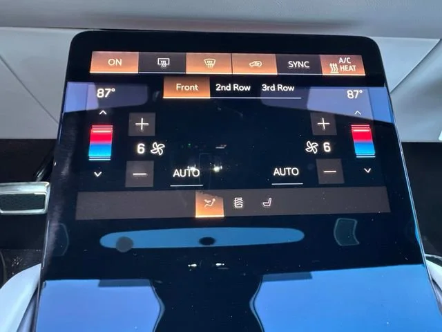 2026 Cadillac VISTIQ Sport - Photo 57