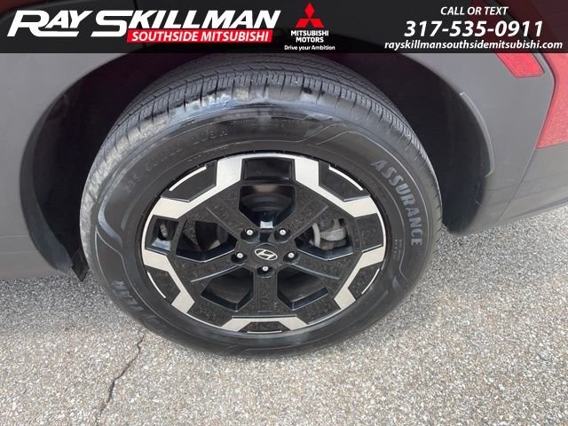 Used 2025 Red Hyundai SEL image 9