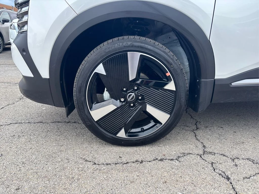 New 2026 White Nissan SR image 12