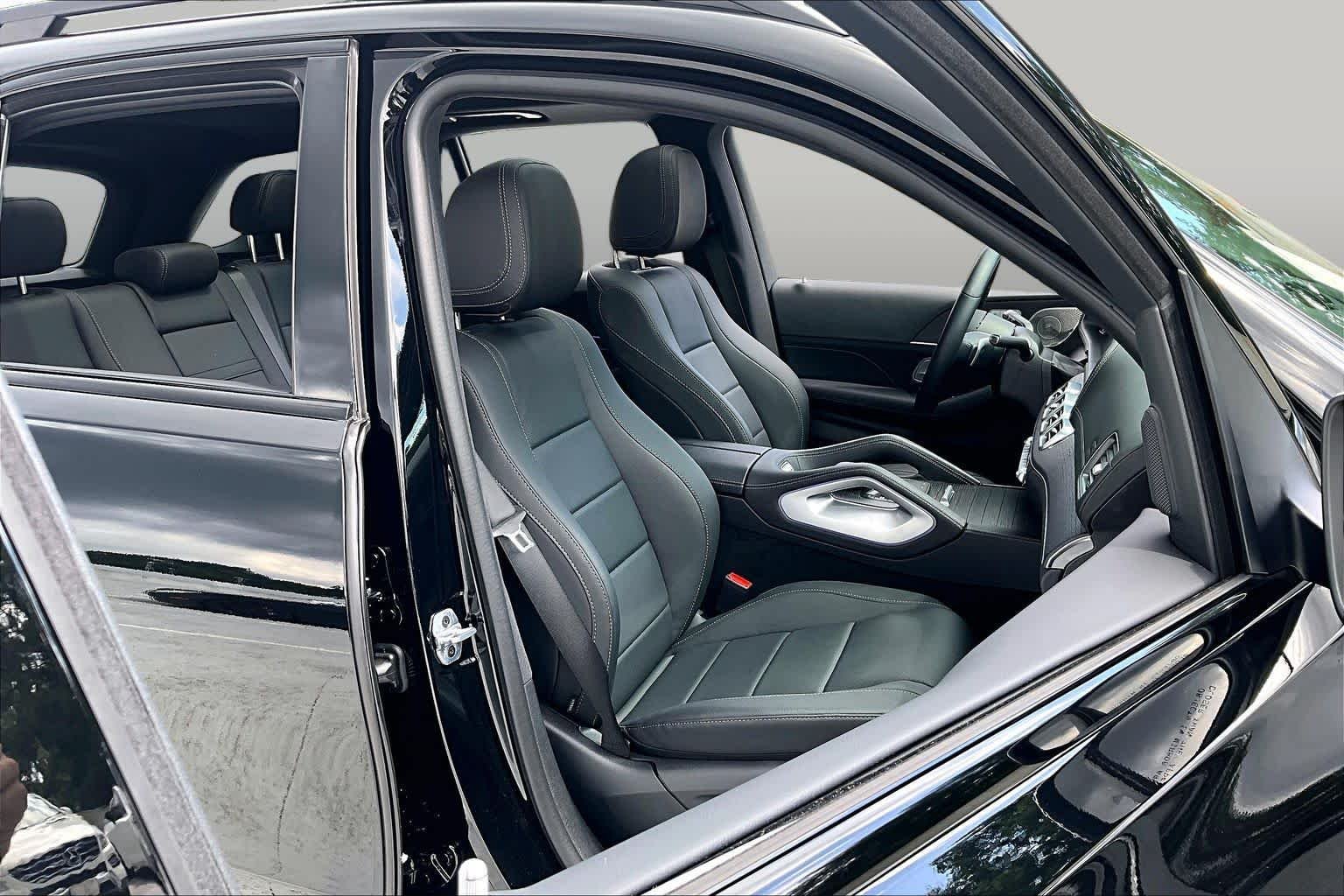 Used 2026 Obsidian Black Metallic Mercedes-Benz GLE 350 image 9