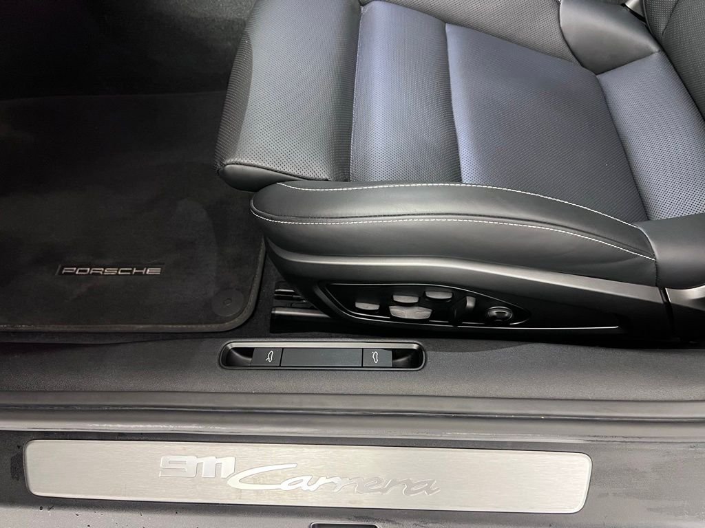 Certified Used 2025  Porsche Carrera image 29